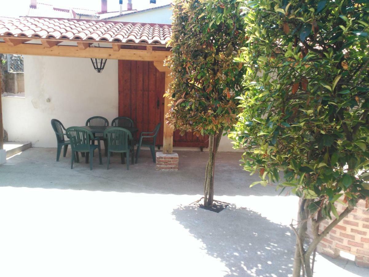 Apartamentos La Casona De Ezcaray Con Terrazas Y Patios Individuales 외부 사진